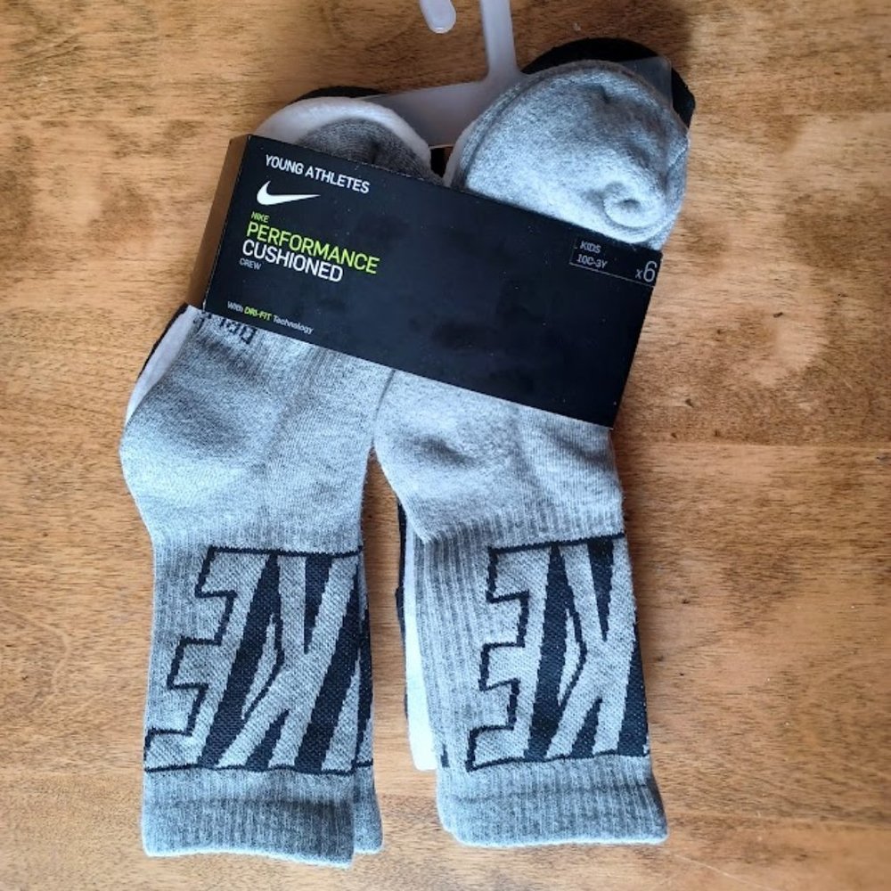 Nike Performace Cushioned Crew Socks - Young Athletes 0 Size 10C-3Y Six Pack NWT